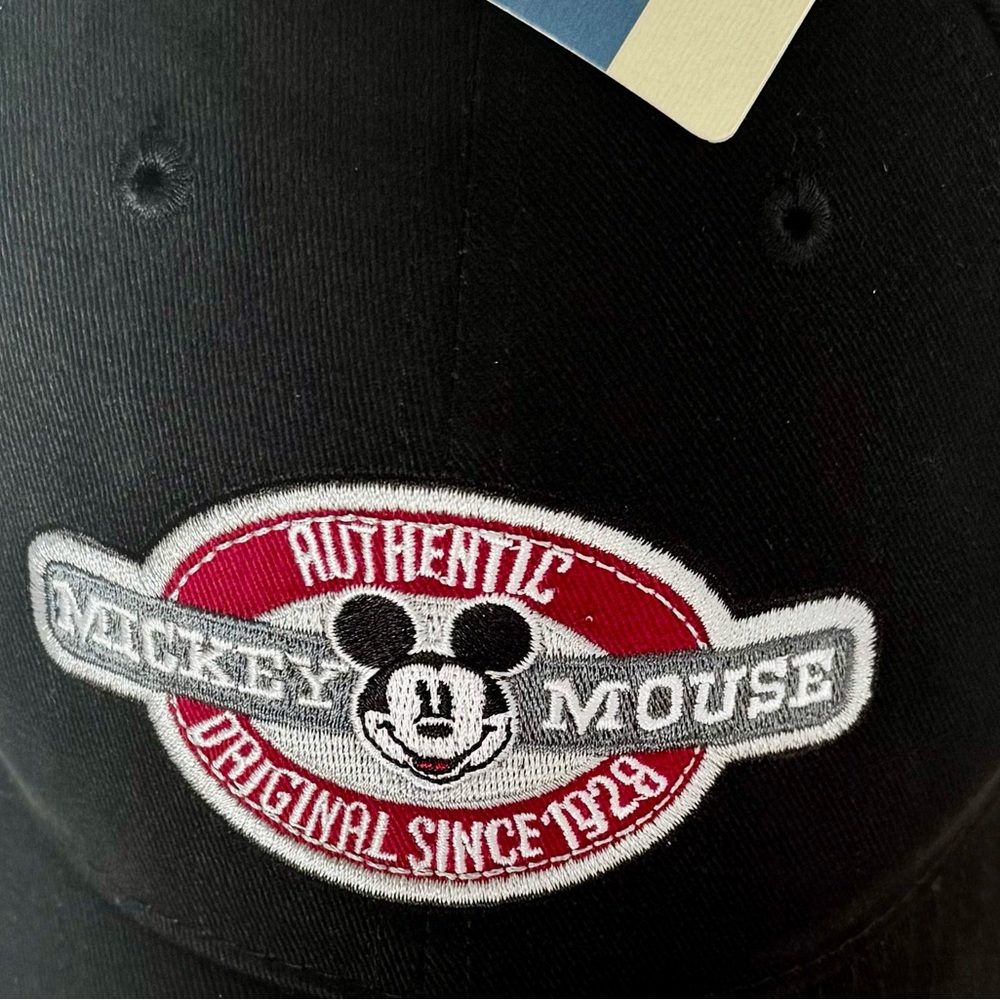 🩷Mickey Mouse Disney baseball cap! NWT Black Adjustable. Co.logo may be removed